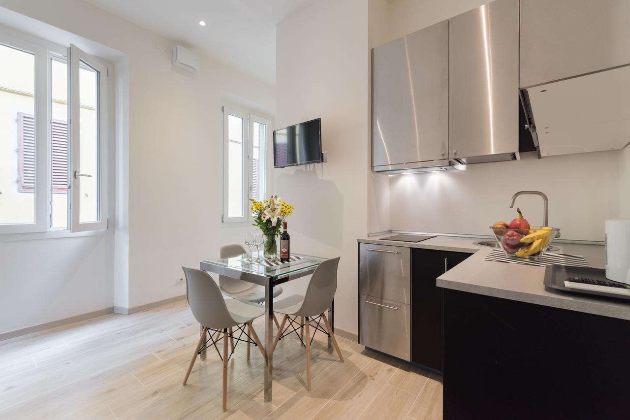 Апартаменты Mudiva -Train Station Modern 1 Bdr Flat 1St Floor Флоренция Экстерьер фото